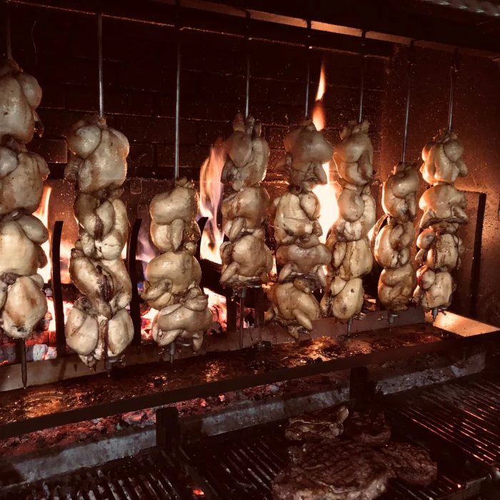 terra-beka-lodge-rotisserie-viande-2